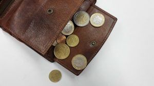 euro-money-currency-coins-purse-leather-purse-1359848-money 3