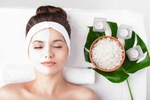 top-5-natural-skin-care-feature-image-care 3